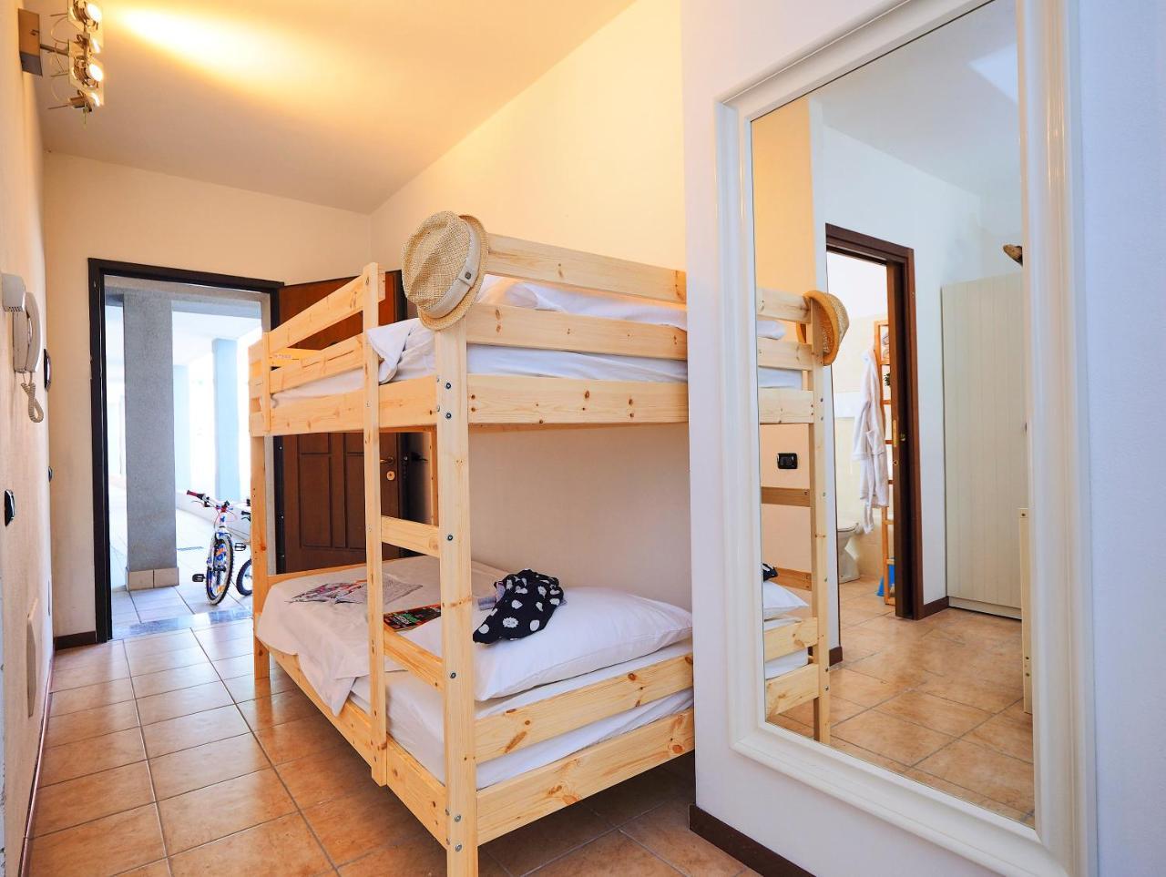 7 Lake Sweet Home San Siro  Bagian luar foto