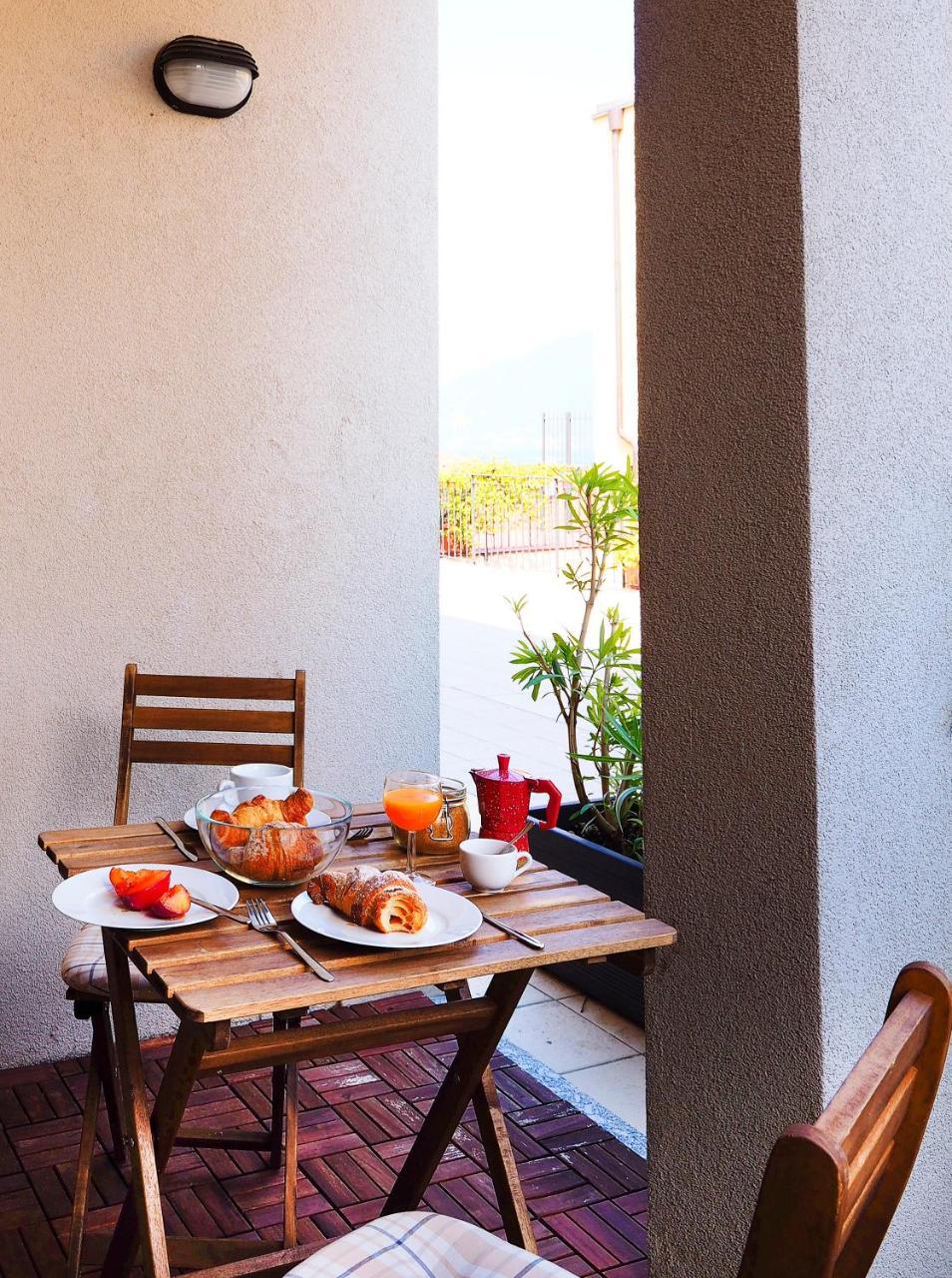 7 Lake Sweet Home San Siro  Bagian luar foto