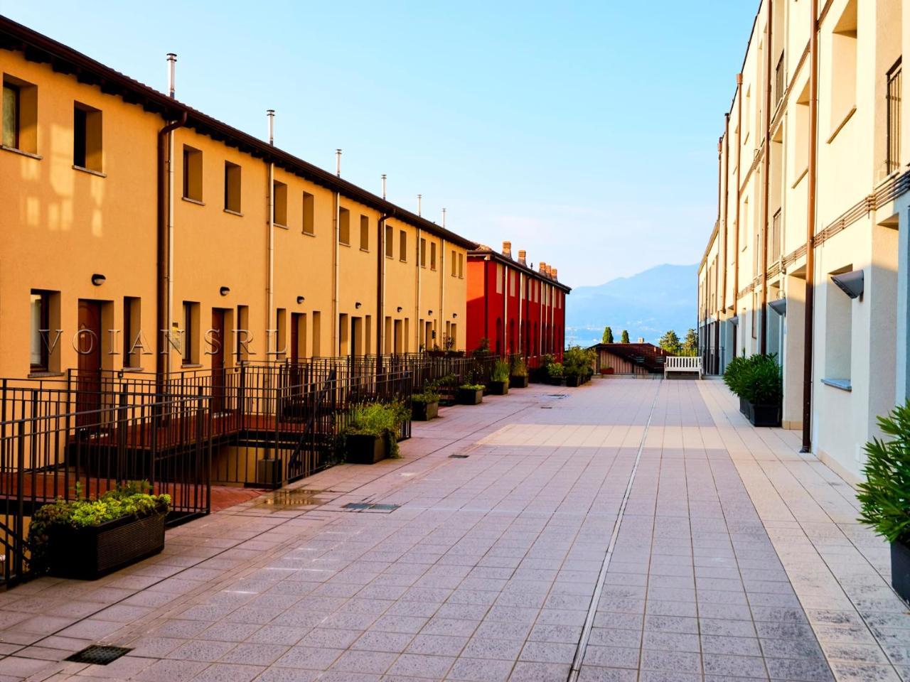 7 Lake Sweet Home San Siro  Bagian luar foto