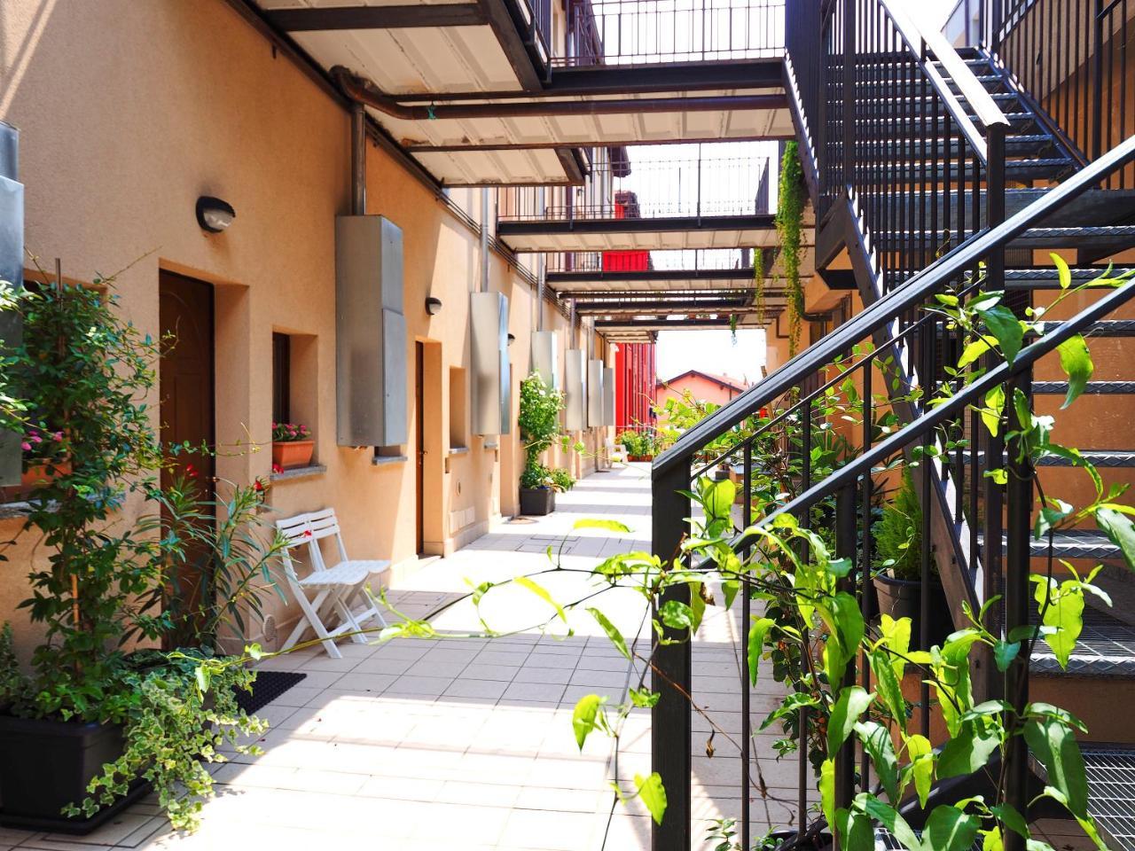 7 Lake Sweet Home San Siro  Bagian luar foto
